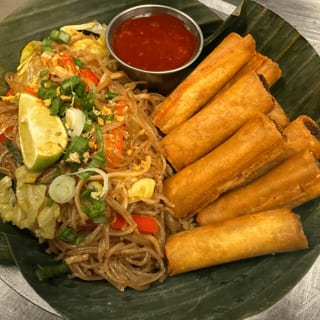 Pancit-Lumpia (9) Plate